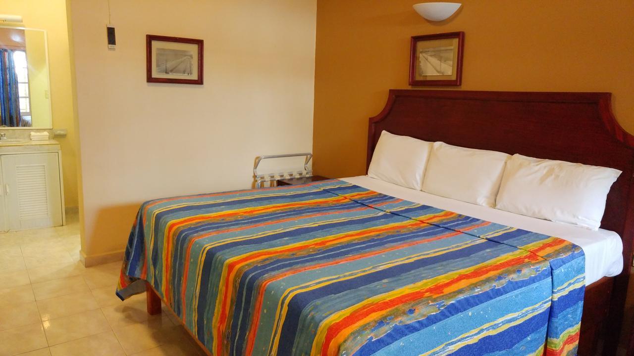 Sun Suites Косумел Екстериор снимка